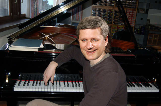 2008_09_20HarperPiano.jpg